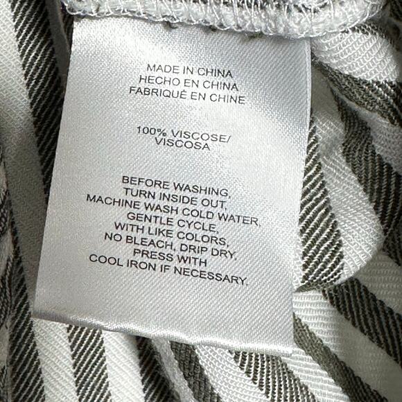 Jones New York Signature XL Grey White Striped Linen Blend Tunic V-Neck Top - Picture 5 of 15
